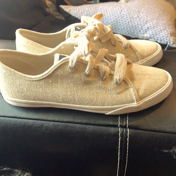 Sperry's - Picture 1 of 4